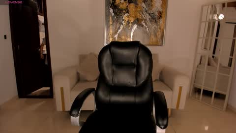 Larisa Smirnov online show from March 2026 04:48:01 AM