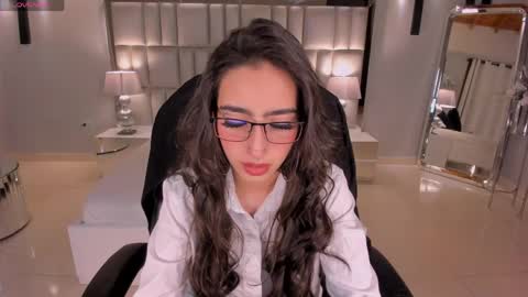 Larisa Smirnov online show from March 2026 03:44:01 AM