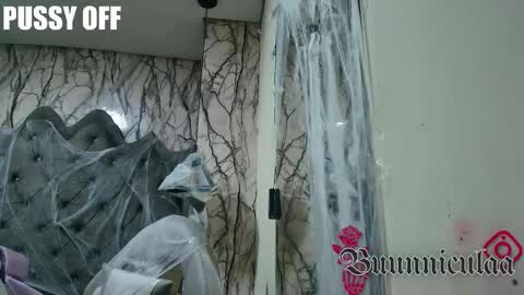 Snapshot of larissa01_ chatting on November 2025 02:32:01 AM Lari online show from November 2025 02:32:01 AM