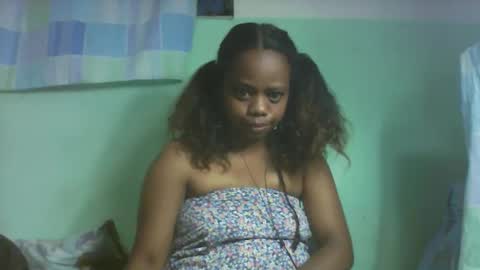 larissa645771 online show from October 2025 05:15:02 PM