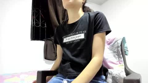 Snapshot of larissalol chatting on October 2025 11:09:02 PM larissalol online show from October 2025 11:09:02 PM