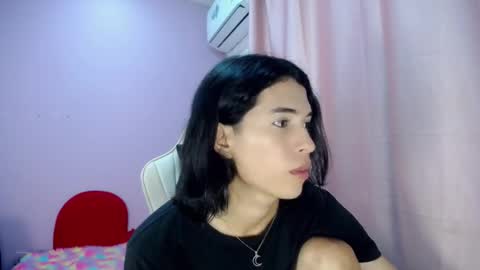 larry online show from March 2026 08:26:02 PM