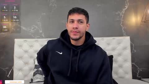 andrew online show from December 2025 12:32:02 PM