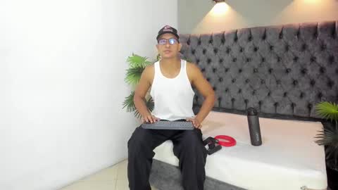 LARRY online show from January 2026 12:20:02 PM