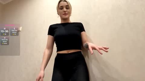 Snapshot of laruebaral chatting on March 2026 08:04:01 PM Betty online show from March 2026 08:04:01 PM