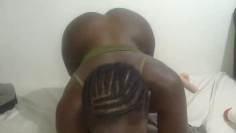 larvy12 online show from April 2026 04:15:02 AM