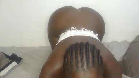 larvy12 online show from May 2026 02:03:02 PM