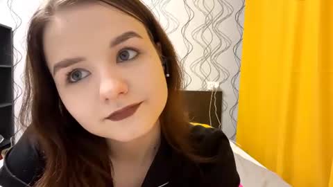 Mila online show from June 2026 11:18:02 PM