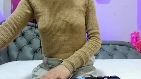 Tania  online show from February 2026 12:33:02 PM