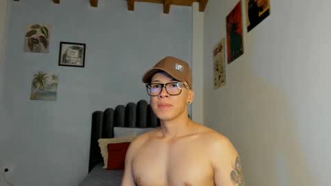 Snapshot of lass_nazar chatting on May 2026 01:22:01 AM lass_nazar online show from May 2026 01:22:01 AM