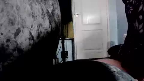 Snapshot of latexchris77 chatting on February 2026 09:27:02 AM latexchris77 online show from February 2026 09:27:02 AM