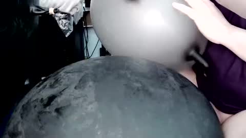 Snapshot of latexchris77 chatting on April 2026 08:01:01 AM latexchris77 online show from April 2026 08:01:01 AM