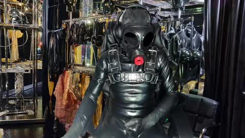 latexlover202 online show from December 2024 11:34:02 PM