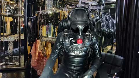 latexlover202 online show from February 2025 11:28:02 PM