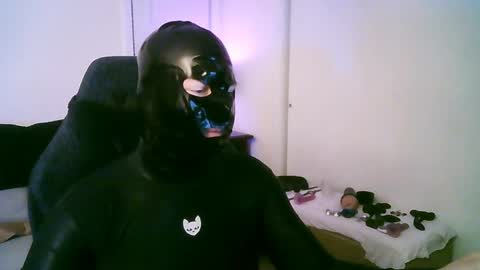 Snapshot of latexminheadroom chatting on April 2026 12:47:01 AM latexminheadroom online show from April 2026 12:47:01 AM