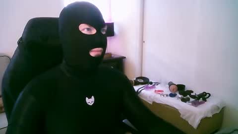 latexminheadroom online show from June 2026 06:40:01 PM
