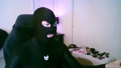 latexminheadroom online show from July 2026 05:35:02 AM