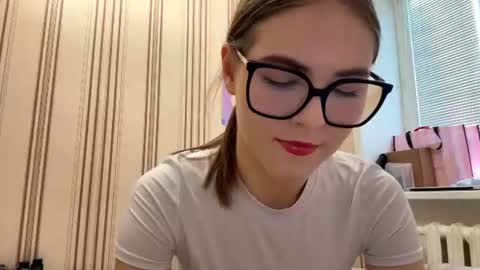 Snapshot of latiapetosa chatting on June 2026 12:09:02 PM Mia online show from June 2026 12:09:02 PM