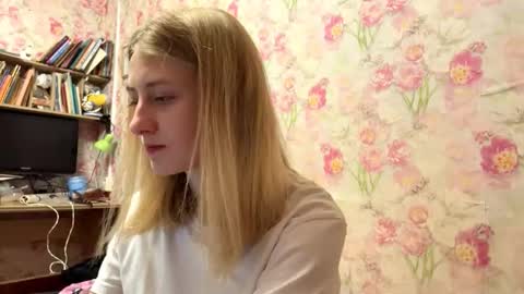 Snapshot of laticiacalicutt chatting on December 2025 04:45:02 PM Amelia online show from December 2025 04:45:02 PM