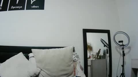 Snapshot of latiinvenushot chatting on September 2025 06:35:01 PM latiinvenushot online show from September 2025 06:35:01 PM