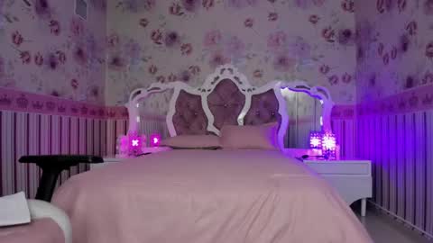 Snapshot of latin_ashley_ chatting on February 2025 05:19:02 AM Valeria online show from February 2025 05:19:02 AM