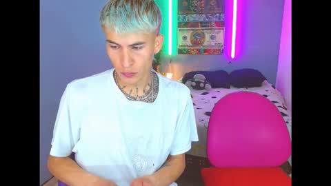 Snapshot of latin_boysxxx_ chatting on October 2025 02:48:02 AM latin_boysxxx_ online show from October 2025 02:48:02 AM