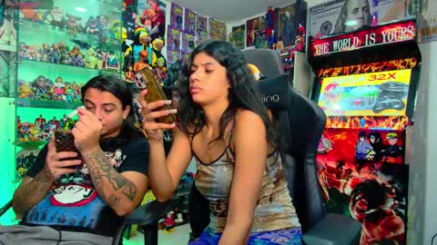 Snapshot of latin_couple77 chatting on February 2025 06:33:01 AM Sara y Andy online show from February 2025 06:33:01 AM