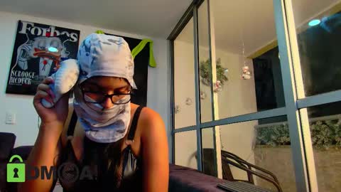 Snapshot of latin_couple77 chatting on January 2026 09:58:02 AM Sara y Andy online show from January 2026 09:58:02 AM