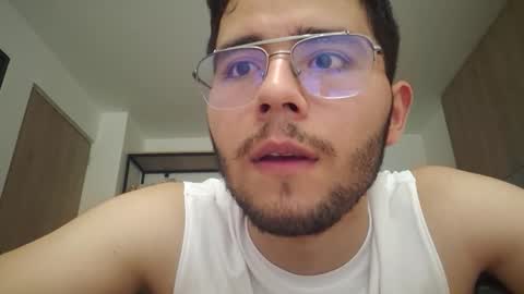 Snapshot of latin_edge chatting on March 2025 12:04:02 PM Latin edge online show from March 2025 12:04:02 PM