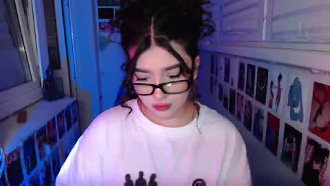 miiiiiiaaaa online show from February 2025 05:37:01 PM