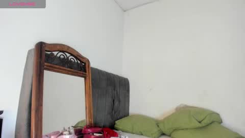 angelina  online show from September 2025 01:35:02 PM