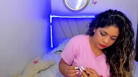 latinamav22 online show from May 2026 08:03:02 PM