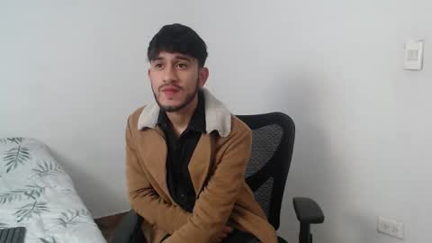 Snapshot of latinbunny7779 chatting on December 2024 11:01:01 AM camilo online show from December 2024 11:01:01 AM