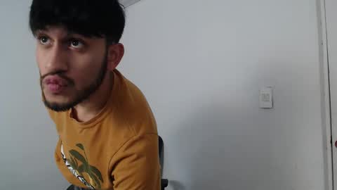 Snapshot of latinbunny7779 chatting on December 2024 10:19:01 PM camilo online show from December 2024 10:19:01 PM