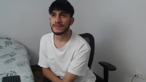 Snapshot of latinbunny7779 chatting on December 2024 09:57:01 PM camilo online show from December 2024 09:57:01 PM