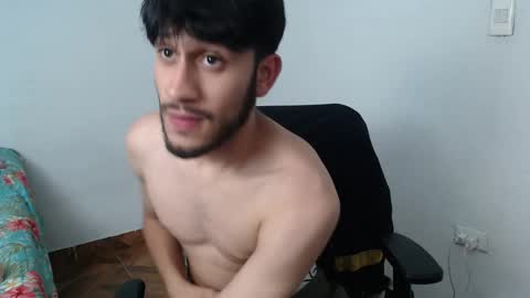 Snapshot of latinbunny7779 chatting on December 2024 02:10:02 AM camilo online show from December 2024 02:10:02 AM