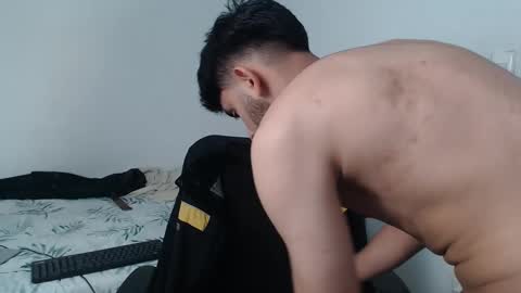 Snapshot of latinbunny7779 chatting on December 2024 09:50:02 AM camilo online show from December 2024 09:50:02 AM