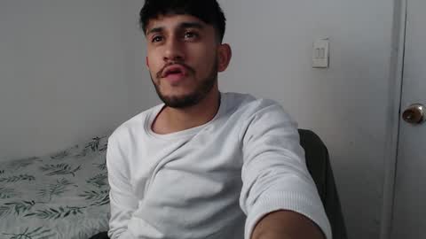 Snapshot of latinbunny7779 chatting on January 2025 05:27:01 AM camilo online show from January 2025 05:27:01 AM