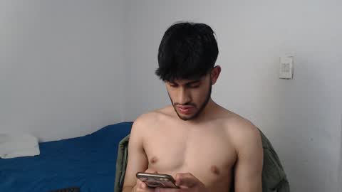 Snapshot of latinbunny7779 chatting on January 2025 01:39:02 AM camilo online show from January 2025 01:39:02 AM