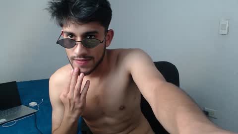 Snapshot of latinbunny7779 chatting on February 2025 08:24:02 AM camilo online show from February 2025 08:24:02 AM