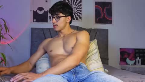 Logan online show from November 2025 02:59:01 AM