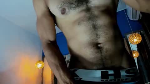 Snapshot of latinhotboys1 chatting on February 2025 04:04:01 AM Zeus online show from February 2025 04:04:01 AM