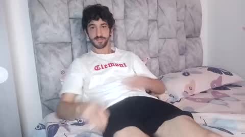 latinlustandfrenchkiss online show from May 2026 02:57:01 PM
