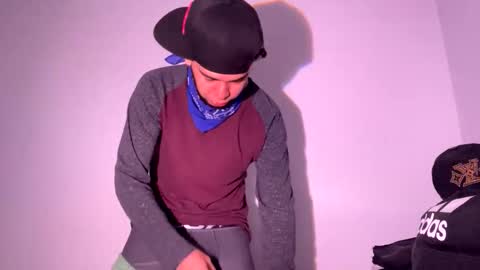 Snapshot of latinmanlive chatting on February 2026 01:29:02 PM Men online show from February 2026 01:29:02 PM