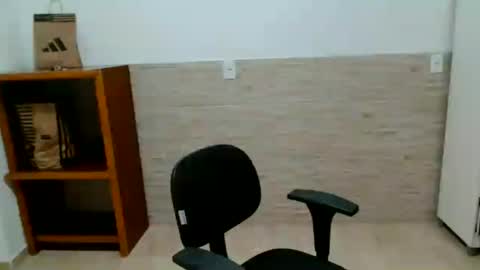 latinmarian online show from June 2026 11:07:01 PM