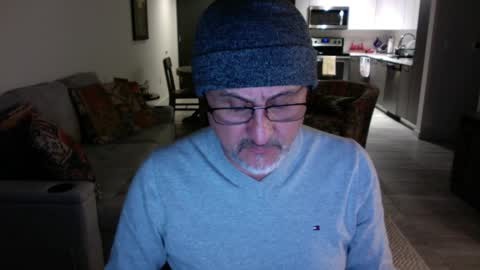 Snapshot of latinnous chatting on December 2024 03:15:01 AM QS - INDEPENDENT MODEL online show from December 2024 03:15:01 AM
