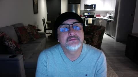 Snapshot of latinnous chatting on December 2024 07:05:01 AM QS - INDEPENDENT MODEL online show from December 2024 07:05:01 AM