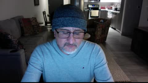 Snapshot of latinnous chatting on December 2024 05:12:01 AM QS - INDEPENDENT MODEL online show from December 2024 05:12:01 AM