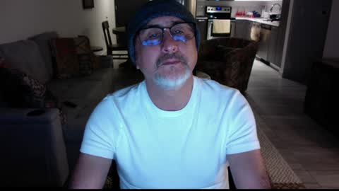 Snapshot of latinnous chatting on December 2024 02:32:02 AM QS - INDEPENDENT MODEL online show from December 2024 02:32:02 AM