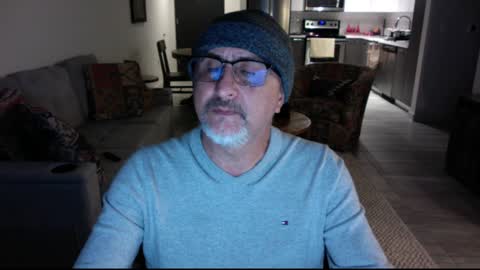 Snapshot of latinnous chatting on December 2024 07:08:01 AM QS - INDEPENDENT MODEL online show from December 2024 07:08:01 AM